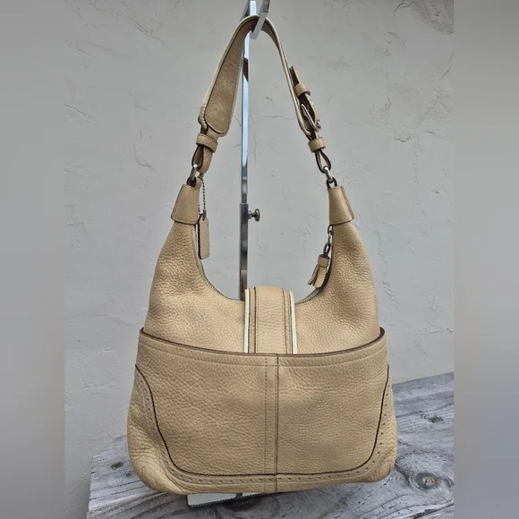 COACH VINTAGE HAMPTON HOBO SHOULDER BAG - Picture 7 of 10